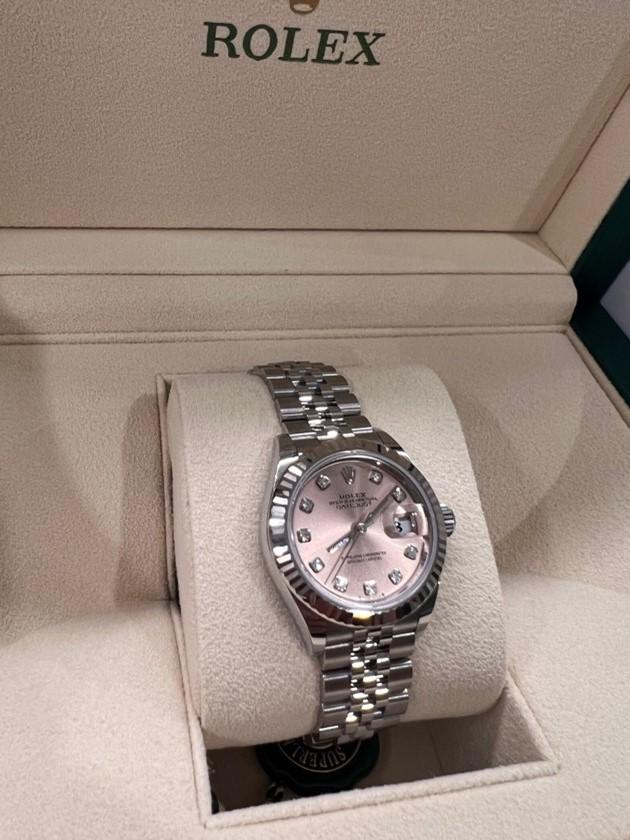 28 mm, jubilee and white gold